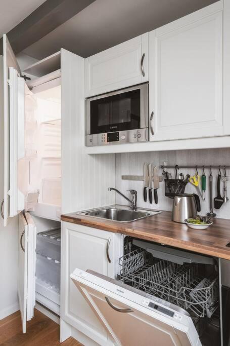 Hidden Gem Near The Old Town Bridge, 40M² Apt. Trondheim Bagian luar foto